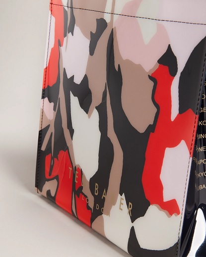 รูปภาพที่#3 ของสินค้า : Ted Baker รุ่น Retro Flood Small Printed Icon Bag ไซส์ S***พร้อมส่ง รูปภาพที่3 ของสินค้า : Ted Baker รุ่น Retro Flood Small Printed Icon Bag ไซส์ S***พร้อมส่ง